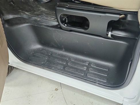 New 2025 Chevrolet Express 2500 image 34