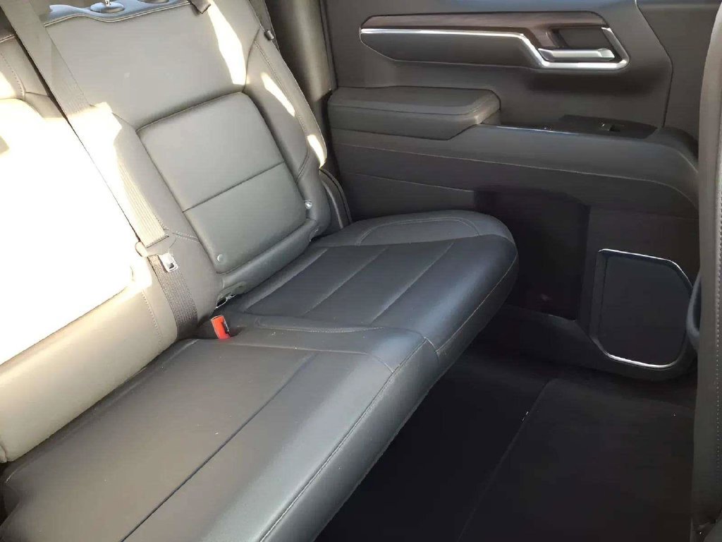 Used 2025 GMC Sierra 1500 SLT RWD image 19