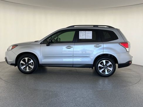 Used 2018 Subaru Forester 2.5i w/ Alloy Wheel Package AWD/4WD image 7