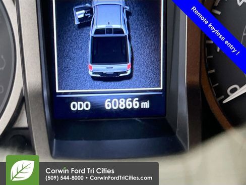 Used 2022 Toyota Tacoma TRD Off-Road w/ TRD Premium Off Road Package image 2