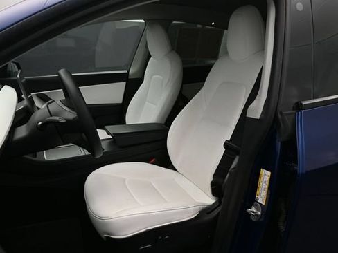 Used 2021 Tesla Model Y Long Range AWD/4WD image 6