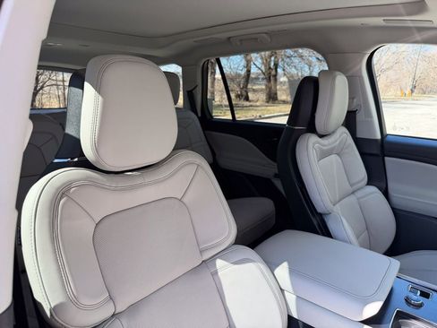 New 2026 Lincoln Aviator Reserve w/ Luxury Package image 30