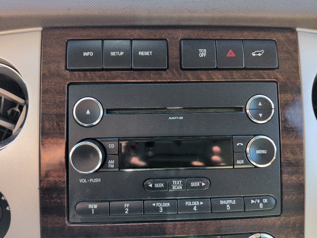Used 2014 Ford Expedition EL XLT w/ Equipment Group 202A AWD/4WD image 21