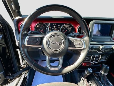 Used 2018 Jeep Wrangler Unlimited Rubicon image 12