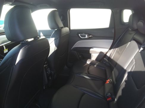 New 2026 Jeep Compass Limited AWD/4WD image 10