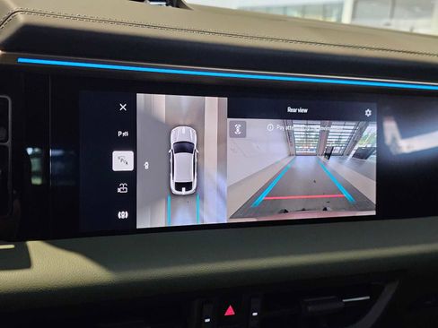 New 2025 Porsche Macan Electric image 25