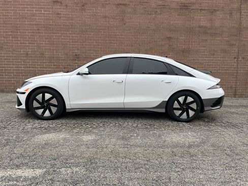 New 2025 Hyundai Ioniq 6 SE image 2