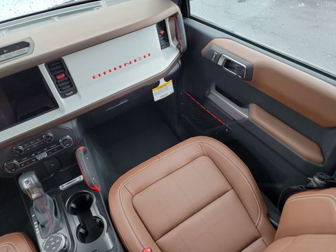 Certified 2023 Ford Bronco Heritage Edition image 14