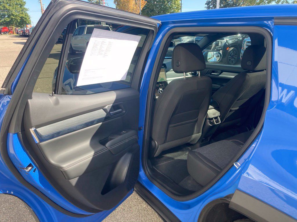 Certified 2025 GMC Terrain Elevation FWD image 10