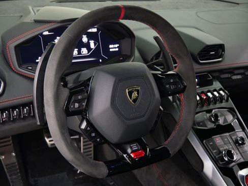 Used 2019 Lamborghini Huracan LP 580-2 RWD image 15
