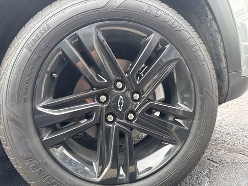 Used 2025 Chevrolet Trax ACTIV w/ Driver Confidence Package image 3