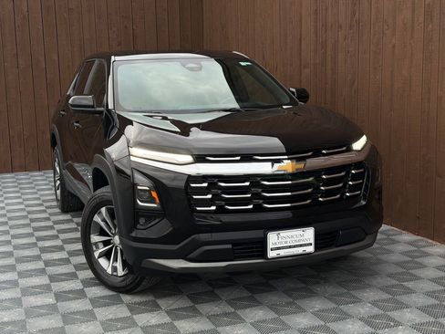 Used 2025 Chevrolet Equinox LT w/ Safety and Technology Package image 13