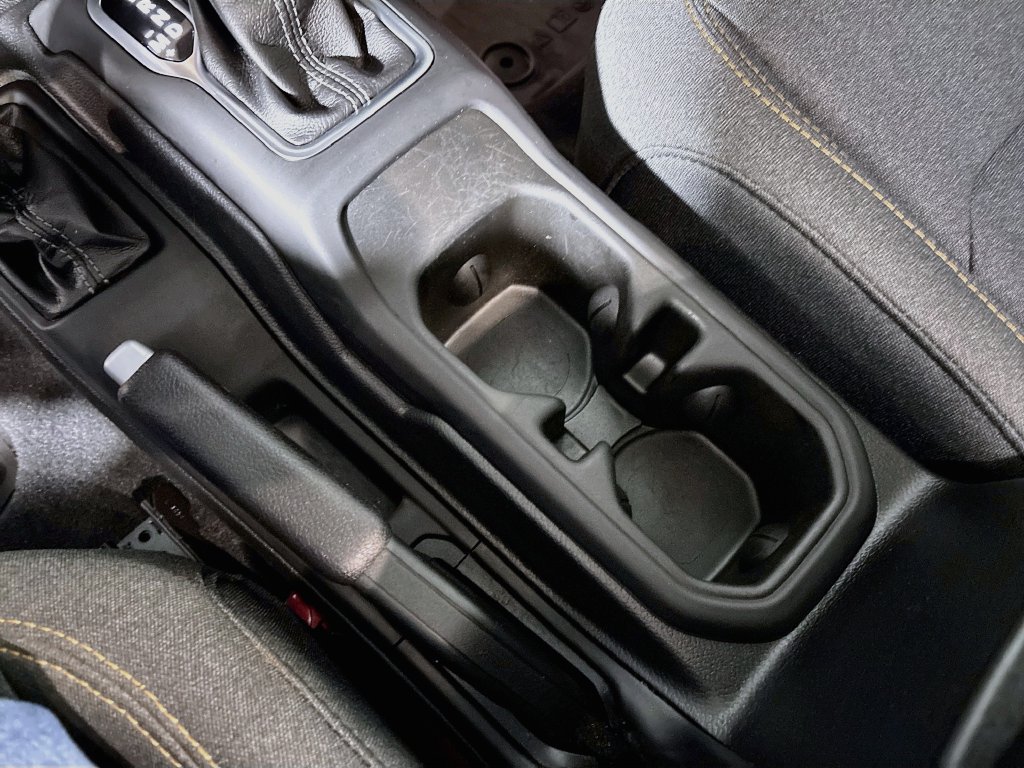 Used 2025 Jeep Wrangler Sport AWD/4WD image 15
