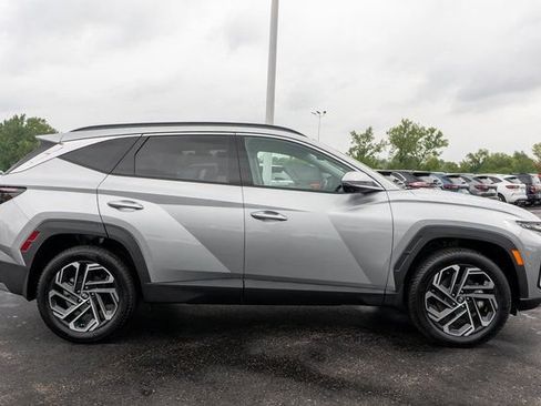 Used 2025 Hyundai Tucson Limited AWD/4WD image 5