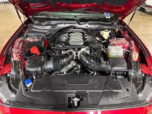 Used 2024 Ford Mustang GT RWD image 11