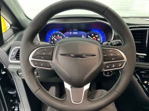 New 2026 Chrysler Pacifica Select image 15