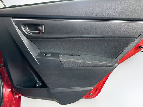 Used 2017 Toyota Corolla LE image 27