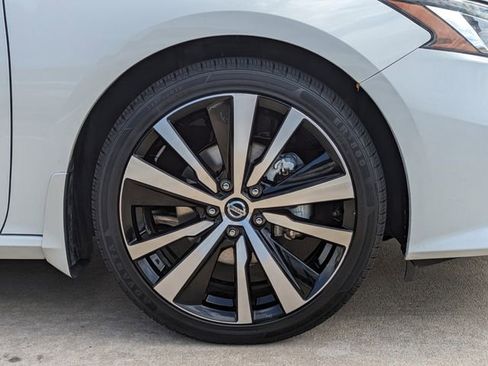 Used 2021 Nissan Altima 2.5 Platinum image 12