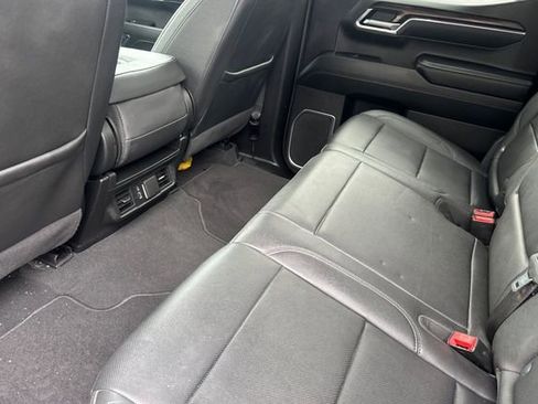Used 2025 GMC Sierra 1500 SLT image 14
