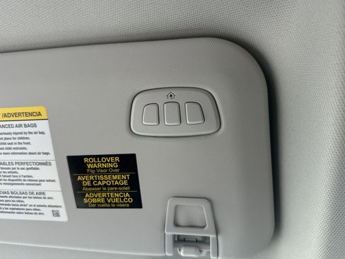 New 2025 Ford Escape SE w/ PHEV Premium Package image 12