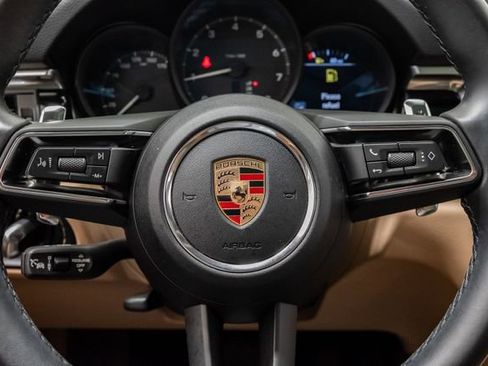 Used 2024 Porsche Macan AWD/4WD image 11