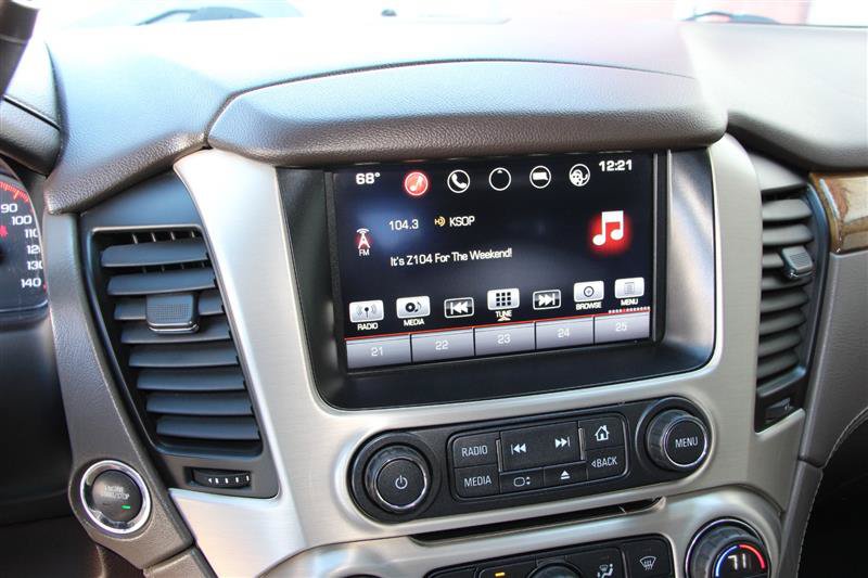 Used 2016 GMC Yukon Denali w/ Open Road Package AWD/4WD image 44