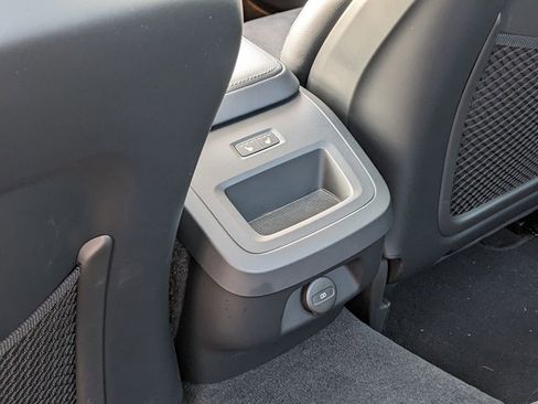 Certified 2025 Volvo S60 B5 Core AWD/4WD image 25