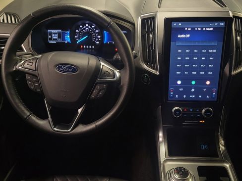 Used 2024 Ford Edge Titanium image 22