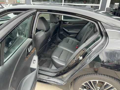 Used 2017 Nissan Maxima Platinum image 6