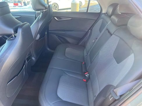 Certified 2023 Kia Niro EX image 8