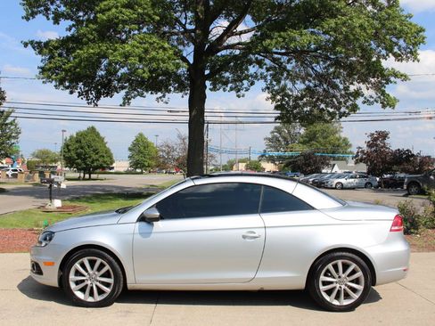 Used 2012 Volkswagen Eos Komfort FWD image 6