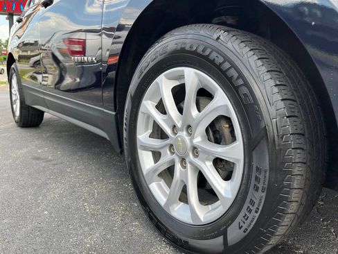 Used 2020 Chevrolet Equinox LS w/ LS Convenience Package FWD image 12