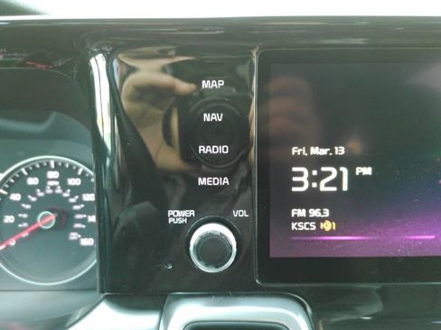 Used 2023 Kia Sorento S w/ Panoramic Sunroof Package image 41