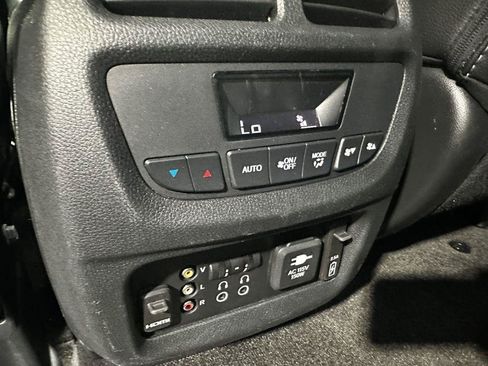 Used 2017 Honda Pilot Touring image 34