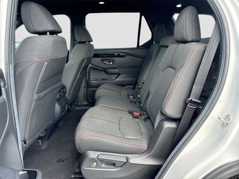 Certified 2025 Honda Pilot Sport image 27