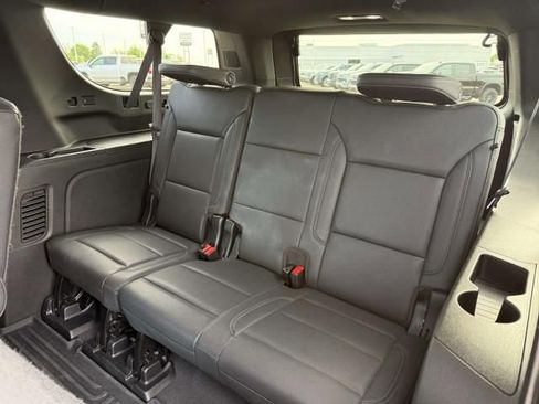 Used 2024 Chevrolet Suburban Z71 w/ Luxury Package AWD/4WD image 14