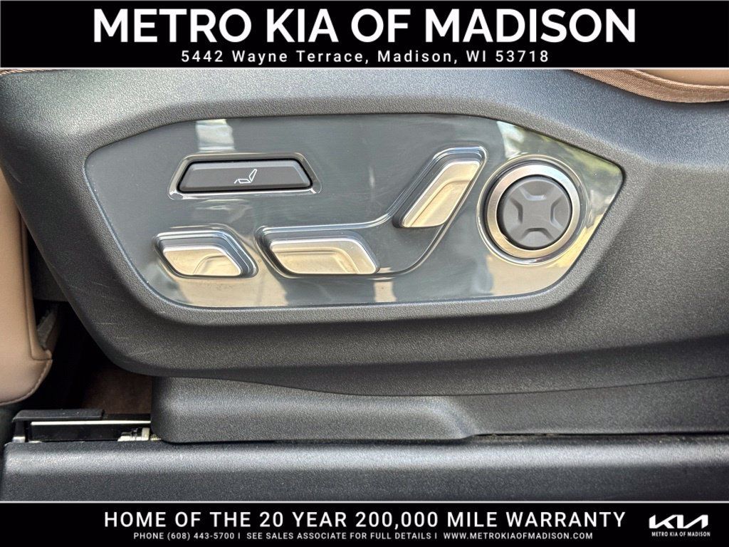 Used 2024 Kia EV9 Land AWD/4WD image 14