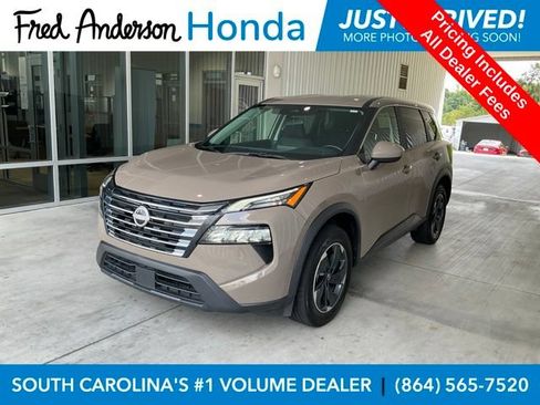 Used 2025 Nissan Rogue SV AWD/4WD image 1
