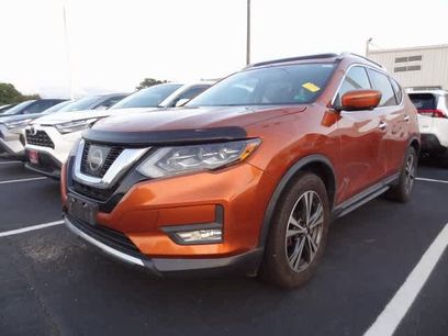Used 2017 Nissan Rogue SL w/ SL Premium Package