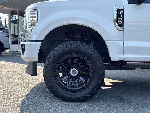 Used 2020 Ford F350 Platinum AWD/4WD image 2