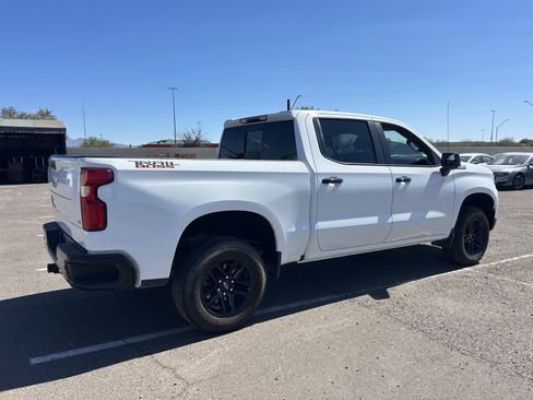 Used 2023 Chevrolet Silverado 1500 LT Trail Boss w/ LT Trail Boss Premium Package AWD/4WD image 4