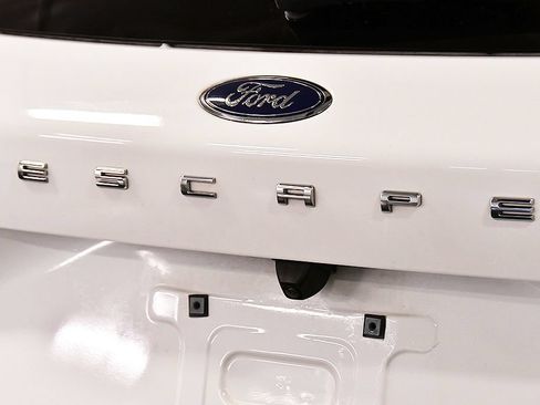 Used 2023 Ford Escape ST-Line Select w/ Tech Pack #2 AWD/4WD image 11