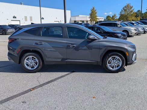 New 2026 Hyundai Tucson SE image 4