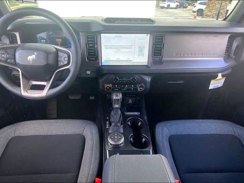 New 2026 Ford Bronco 4-Door w/ Sasquatch Package AWD/4WD image 5
