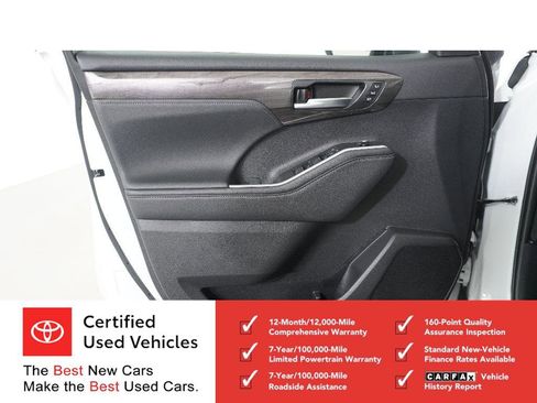 Certified 2025 Toyota Highlander Limited image 14
