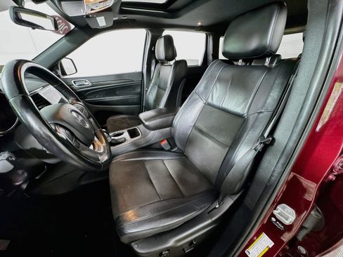Used 2021 Jeep Grand Cherokee Laredo X AWD/4WD image 15