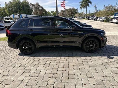 Used 2022 Volkswagen Tiguan SE R-Line FWD image 14
