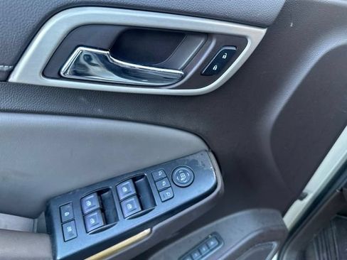 Used 2017 GMC Yukon Denali w/ Open Road Package AWD/4WD image 18