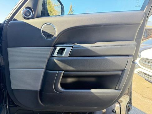Used 2017 Land Rover Range Rover Sport HSE Dynamic image 28