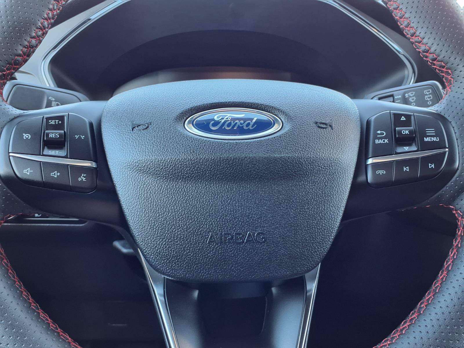 Used 2025 Ford Escape ST-Line Select AWD/4WD image 15